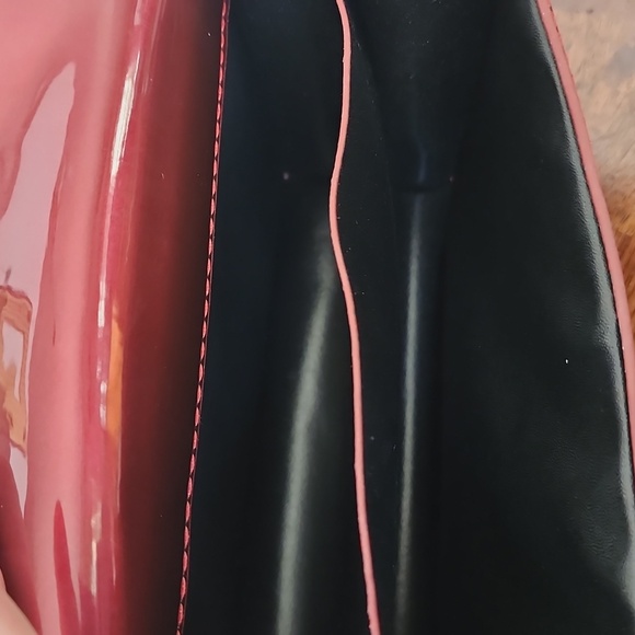 MARC JACOBS elegant Red and Gold Studded Women's Bag - Picture 7 of 10